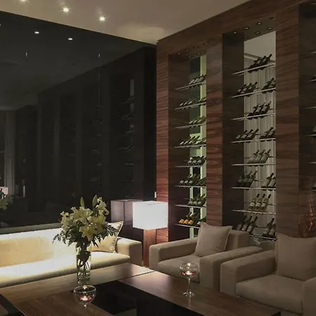 Amazing In With 2 Bedrooms, Wifi And Swimming Pool * Нови-Винодолски