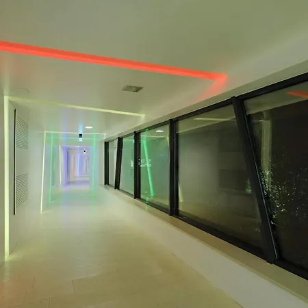 Апартаменты Amazing In With 2 Bedrooms, Wifi And Swimming Pool *