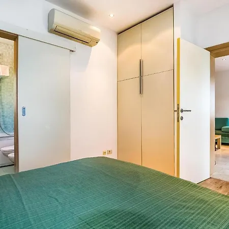 Amazing In With 2 Bedrooms, Wifi And Swimming Pool Апартаменты *