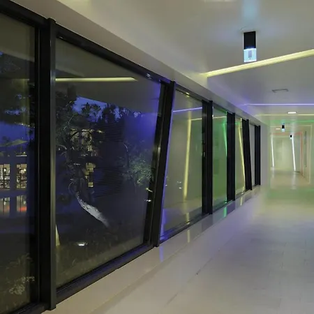 Апартаменты Amazing In With 2 Bedrooms, Wifi And Swimming Pool *