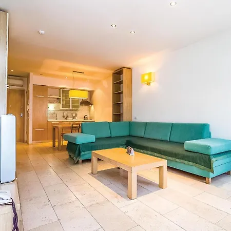 Апартаменты Amazing In With 2 Bedrooms, Wifi And Swimming Pool *